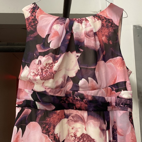 🍒 Sangria Maxi Dress… perfect for tall women!!! - Picture 2 of 12